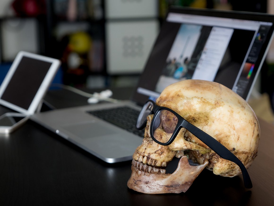 7 самых страшных офисных костюмов на Хеллоуин