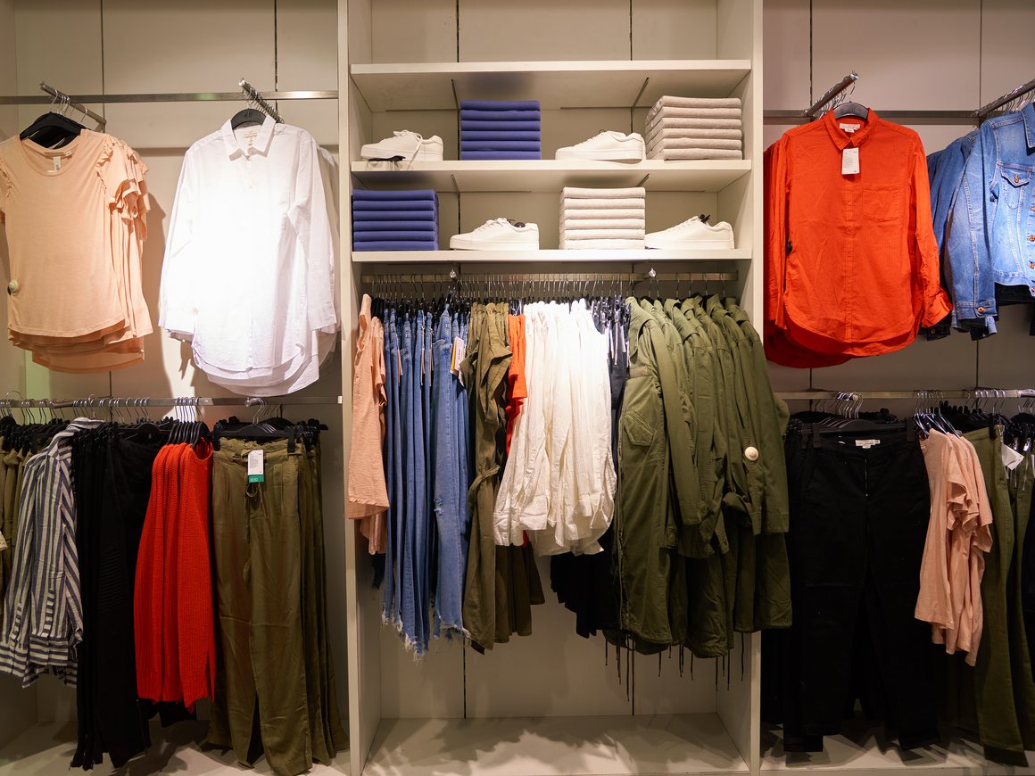 Производитель обуви Munz намерен запустить линейки одежды под собственными брендами