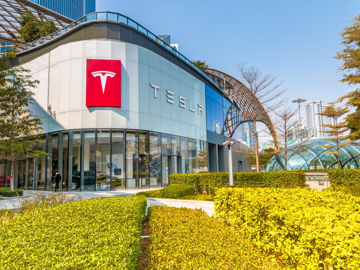 Tesla поставила рекордное число электромобилей в «исключительно сложный» первый квартал 2022 года