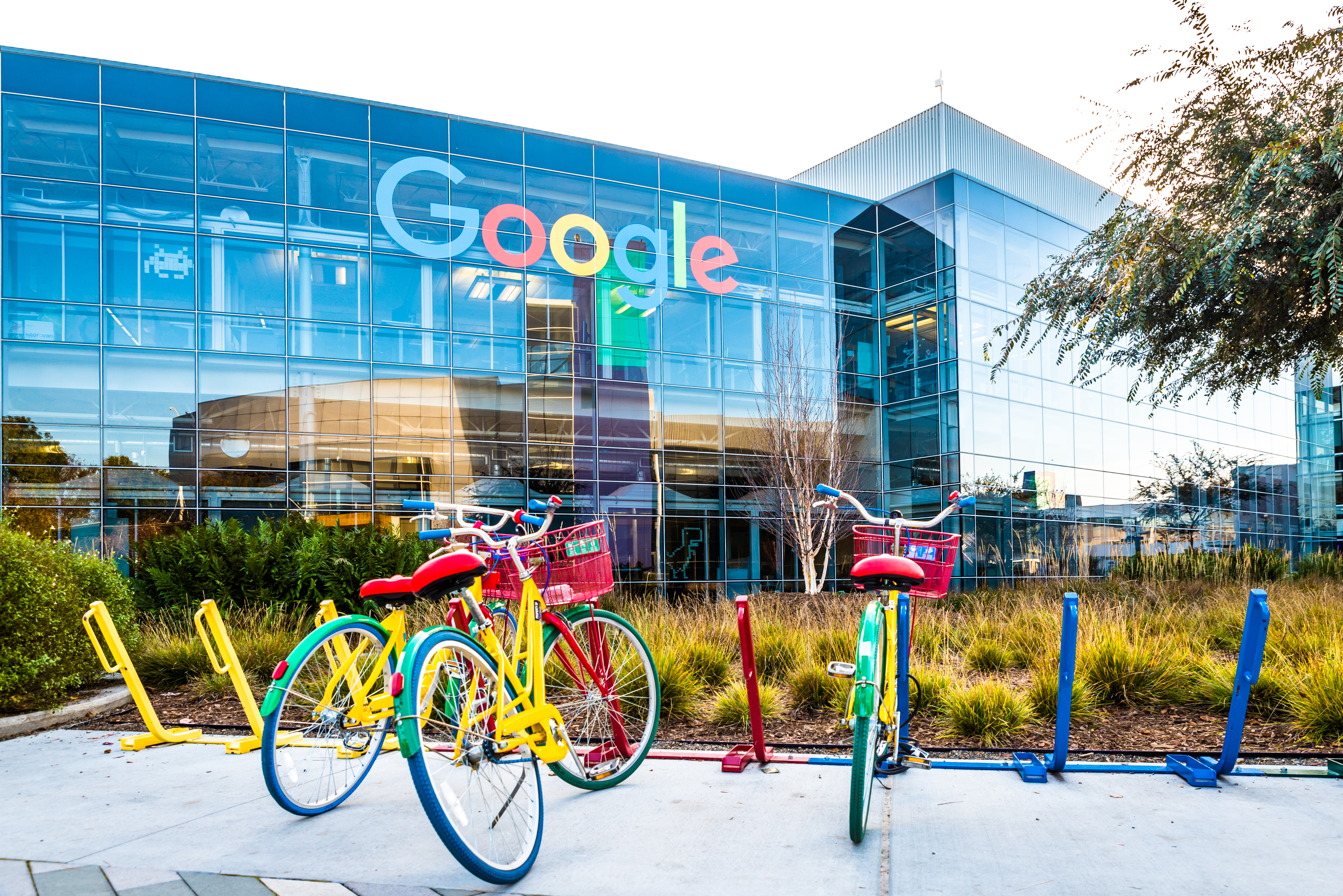 Google фотографии. Googleplex Маунтин-Вью. Штаб-квартира Google в Маунтин-Вью. Здание компании гугл. Офис гугл.