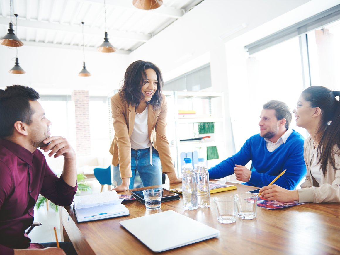 Как выбрать первого пиарщика?