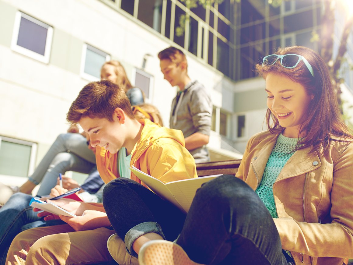 Эмоциональный интеллект: какие навыки включает и как их развивать подросткам