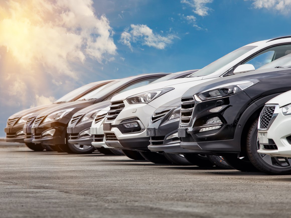 Ozon закроет витрину с автомобилями 15 февраля