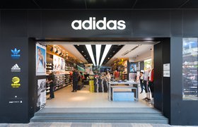 Adidas планирует продать бизнес в РФ зарубежному инвестору