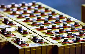 Cтартап экс-замминистра связи России построит в США завод по производству аккумуляторов за $11,5 млн