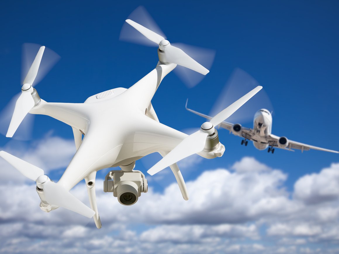 Минтранс запланировал снять ограничения с полётов беспилотников