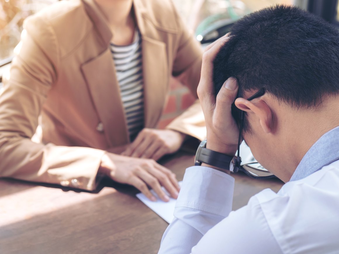 Признаки, что сотрудник готов уволиться, и как этого избежать