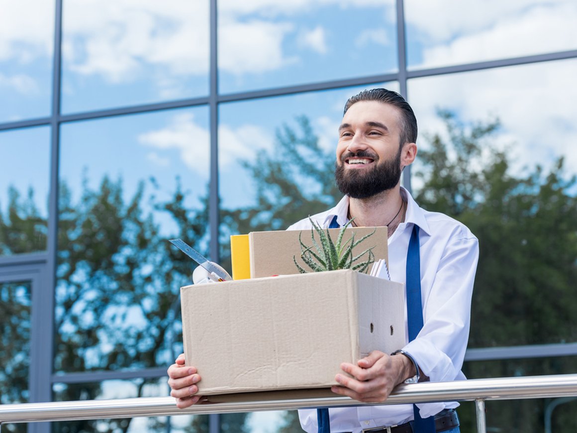 Треть россиян планирует сменить работу при первой возможности — опрос