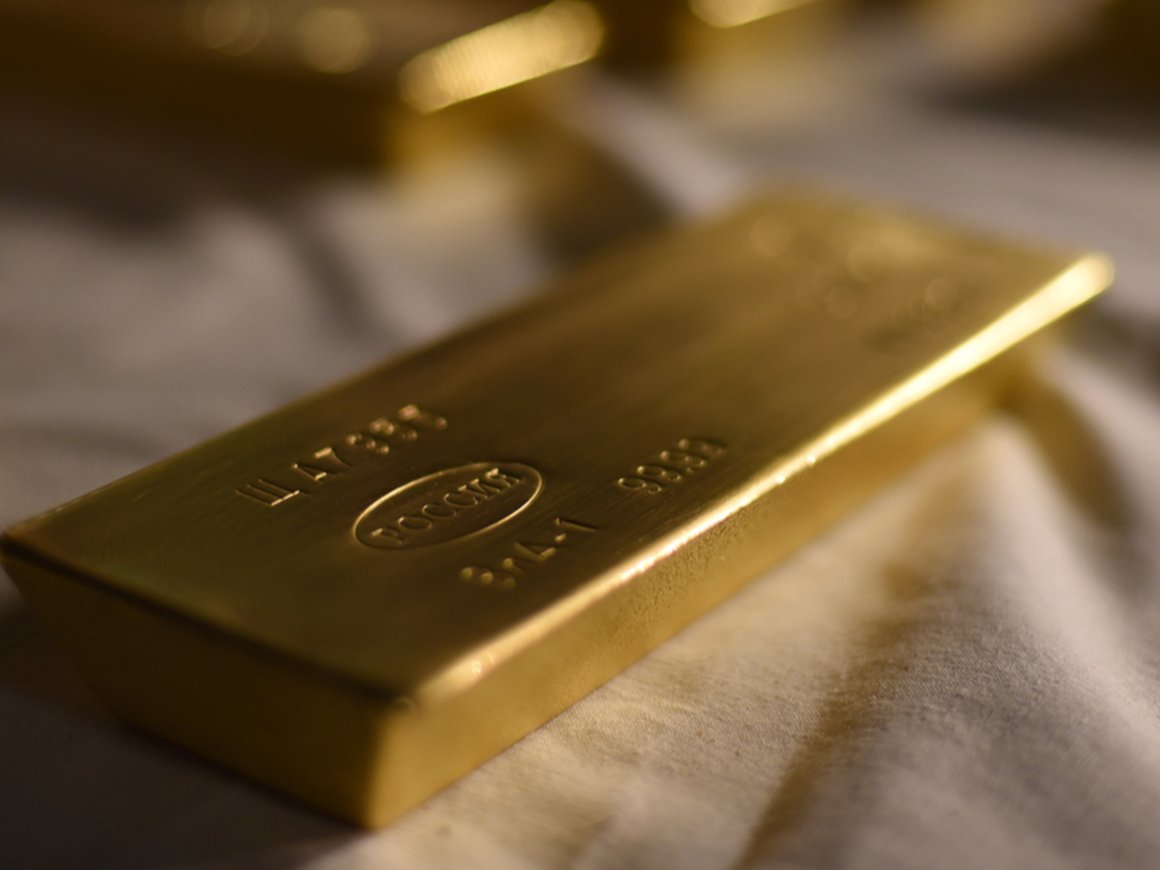 Центральный банк будет покупать золото по договорной цене вместо фиксированной