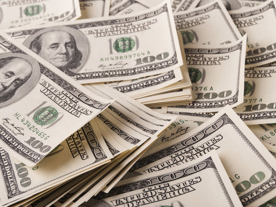 РЭШ и VTimes запустили подкаст «Экономика на слух»