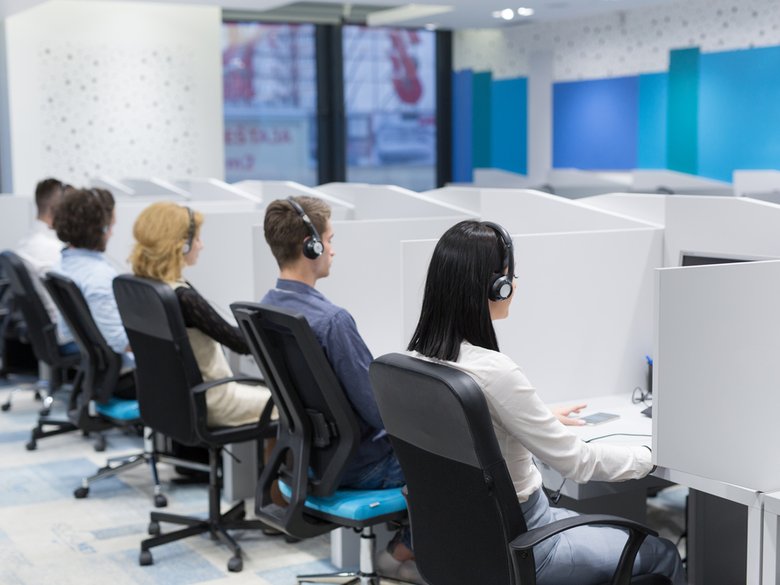 Как голосовые роботы распознают речь и с чем справляются лучше живых операторов