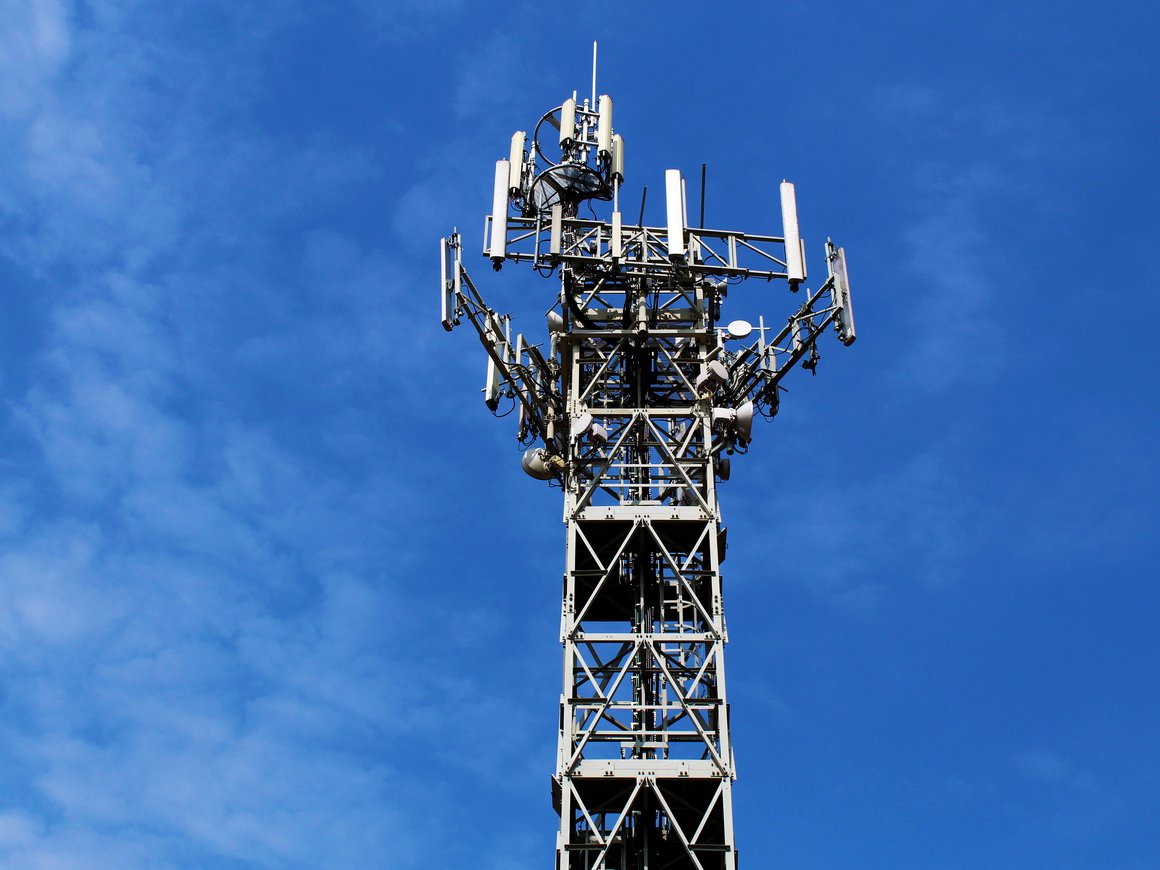 «Сервис телеком» стал третьим претендентом на покупку башен Veon в России