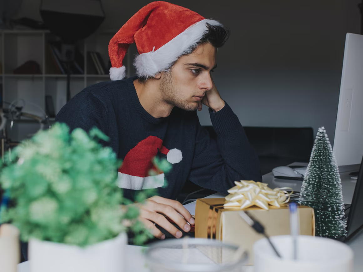 Как поднять моральный дух сотрудников, которые работают в праздники