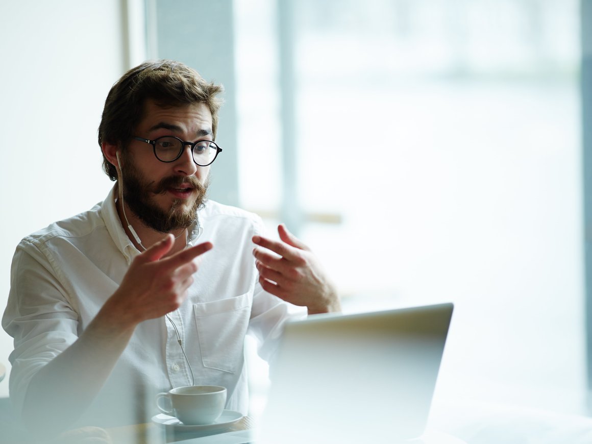 Сотрудник — не тот, за кого себя выдает: как распознать обман на удаленном собеседовании