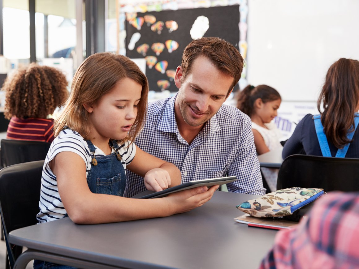 Предприниматели проведут открытые уроки в школах Москвы в рамках программы «Атланты в школах»