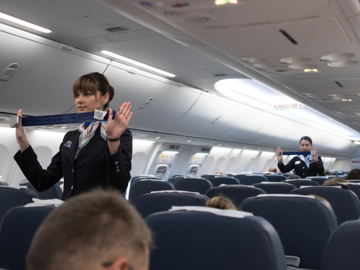 Российские самолеты начали задерживать за рубежом