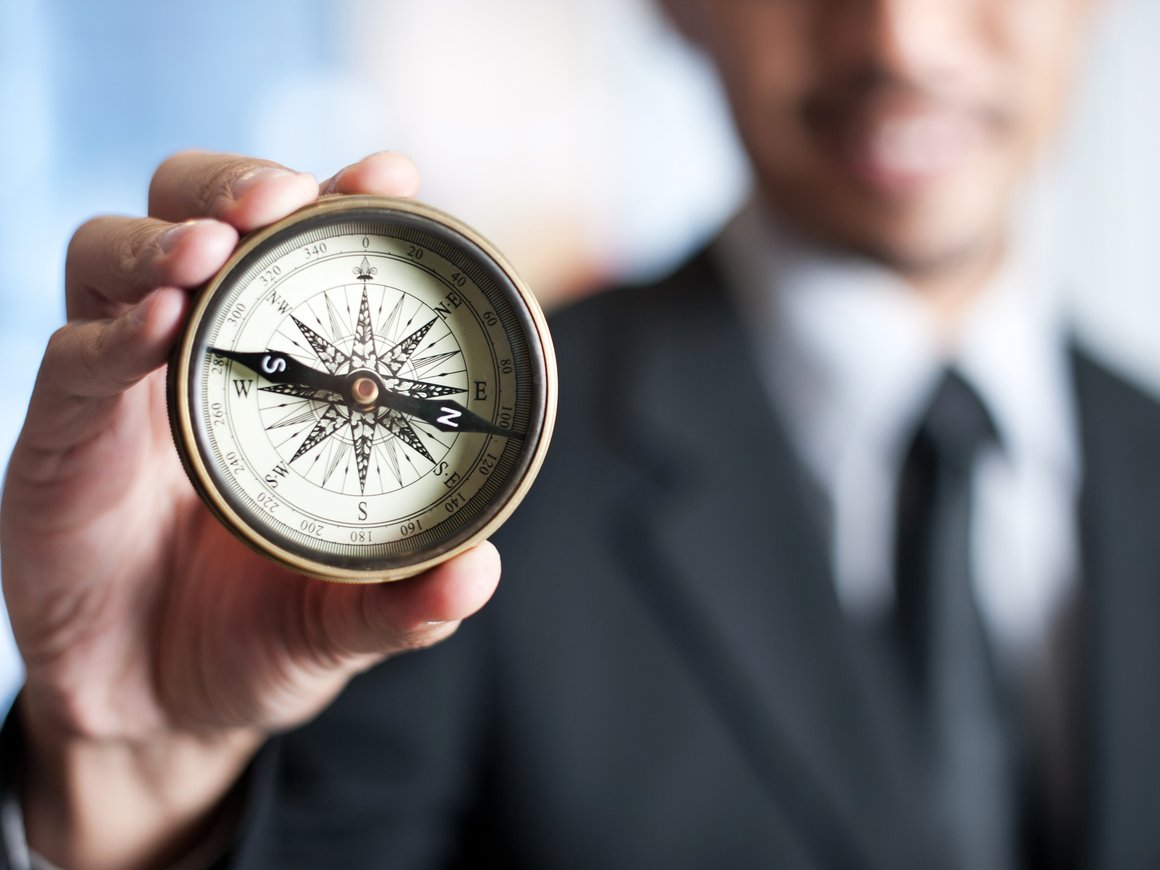 Главное для бизнеса к утру 3 марта: санкции, заморозка активов, закрытие сервисов