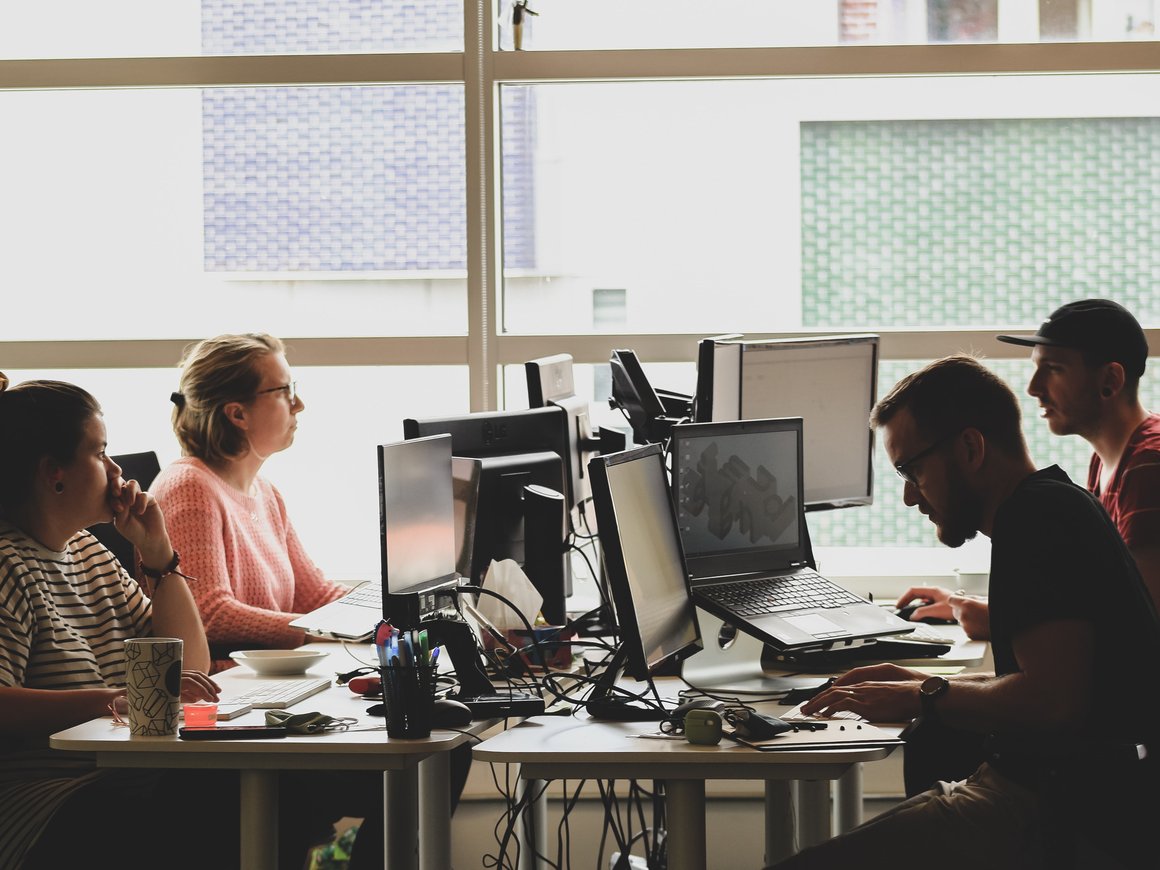 Опрос: 70% компаний малого бизнеса в России не будут нанимать новых сотрудников до августа