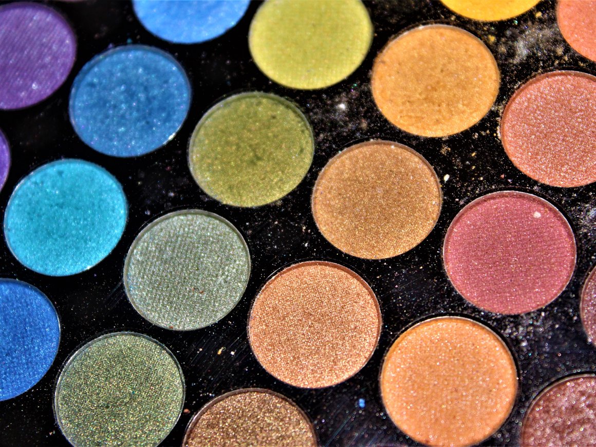 «Л'Этуаль», «Иль де Ботэ» и «Рив Гош»: чей интернет-магазин удобнее?