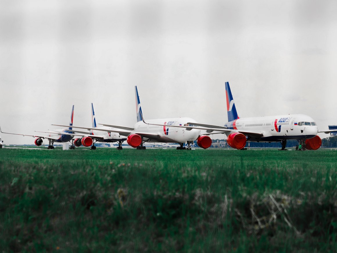 Следственный комитет возбудил дело против руководства крупнейшей чартерной авиакомпании России — РБК