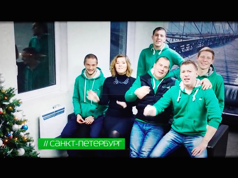 4 ярких новогодних видео от разных компаний