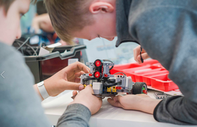 11 школ, где детей научат собирать и программировать роботов