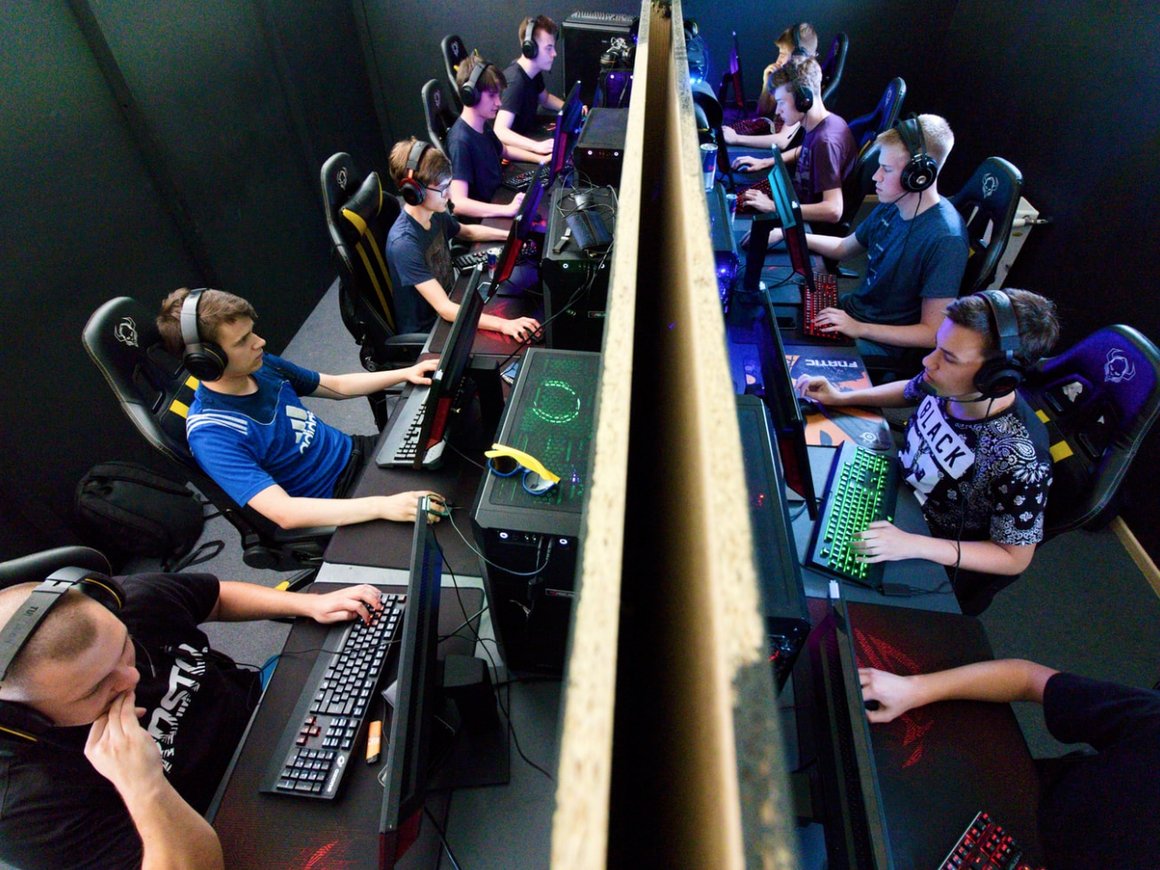 «Мне хватило полного зала на The International, чтобы понять – за этим будущее». Как строить бизнес на киберспорте