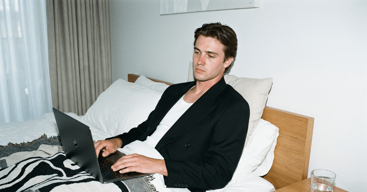 Лишь 0,2% самозанятых подключили возможность брать больничный: причина — слишком маленькие выплаты