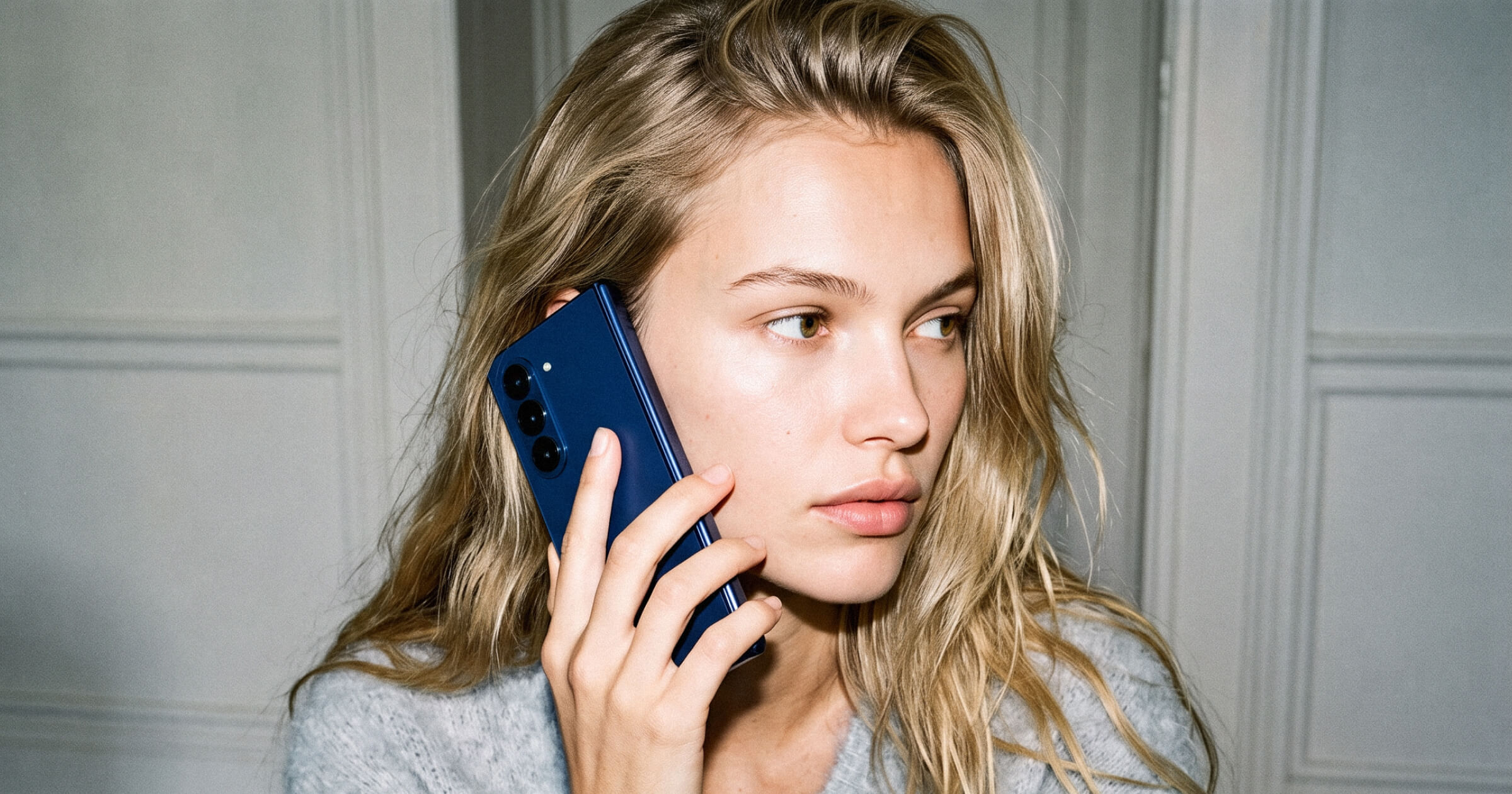 Продажи складных смартфонов в России выросли на 24%: лидеры рынка — Samsung и Huawei