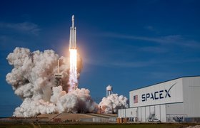 Оценка SpaceX Илона Маска достигла $140 млрд — Bloomberg