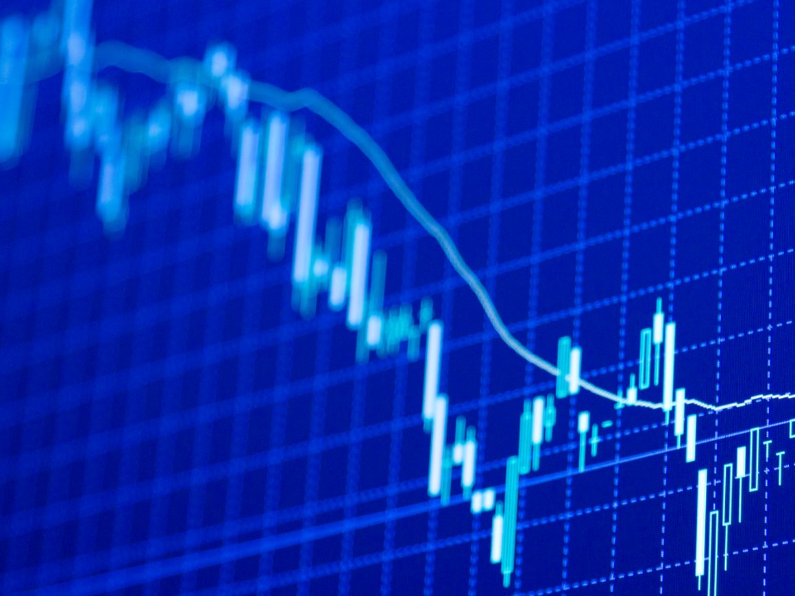 Один раз — случайность, два — уже тенденция: ЦБ вновь опустил ставку, теперь до 18%