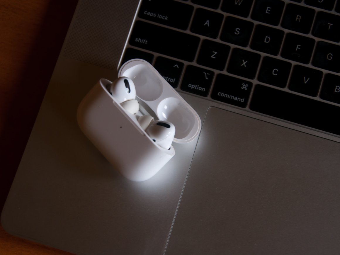 В России вырос спрос на реплику AirPods