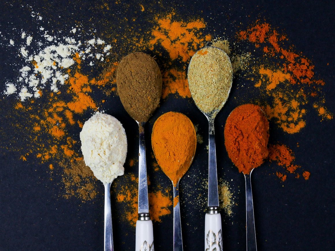 Выкуп акций МТС, маркировка бакалейной продукции, мошенничества на майские: главное для бизнес 28 апреля