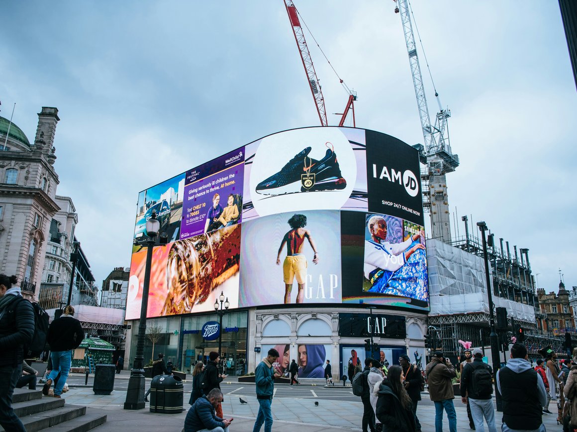 Российский рынок наружной рекламы по итогам 2023 года вырос на рекордные за пять лет 45%