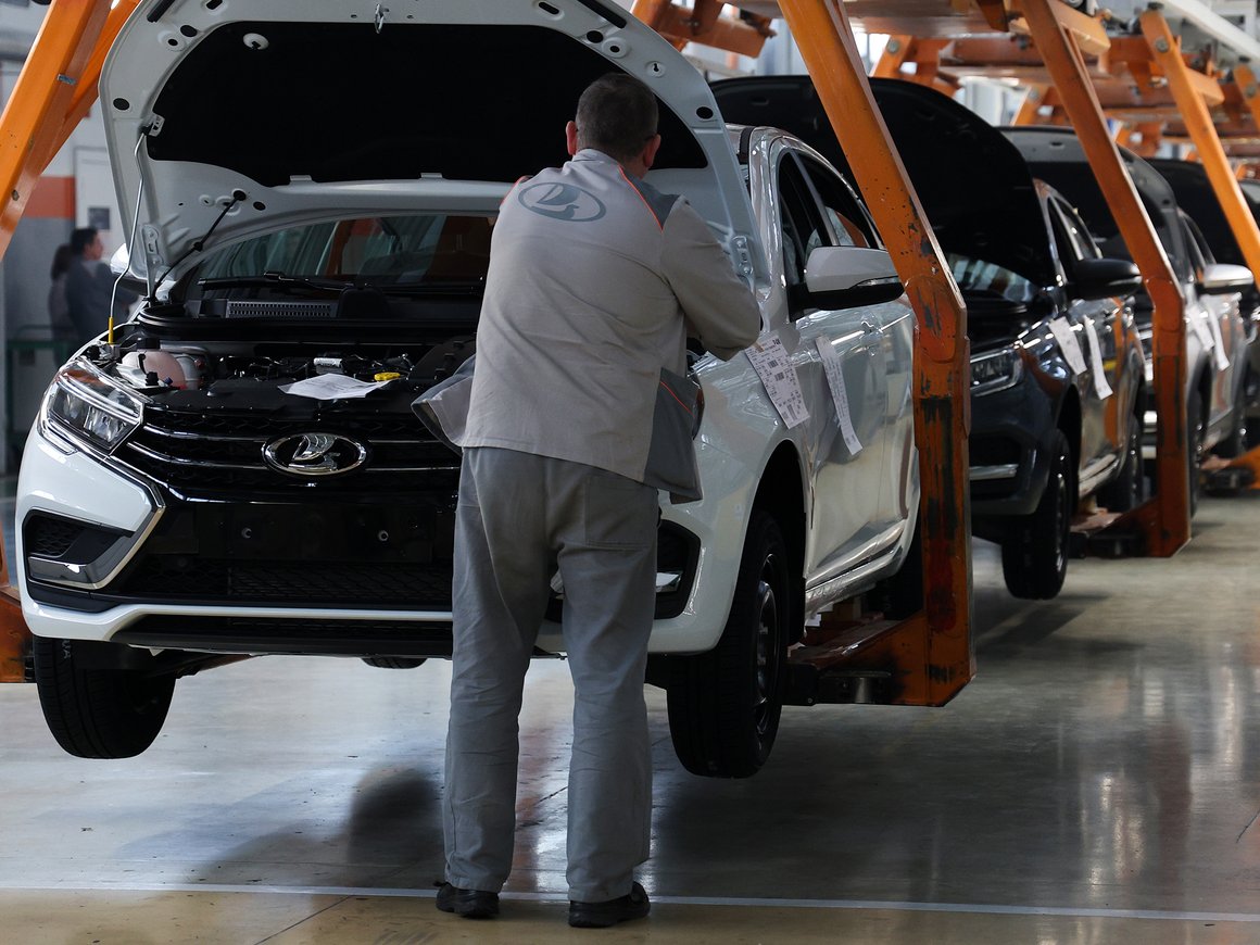 Из-за «ситуации на рынке»: на «АвтоВАЗе» снова заговорили о четырёхдневке — впервые с 2022 года