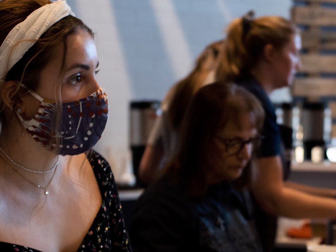 Бизнес попросил власти срочно отменить оставшиеся коронавирусные ограничения в регионах