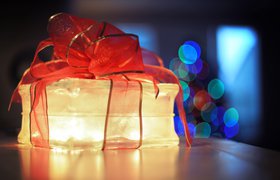 И пусть никто не останется без праздника: 14 идей для подарков