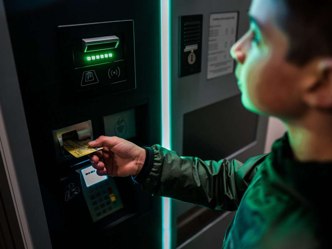 Российские банки установят терминалы для карт «Мир» в ОАЭ и Турции