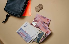 Мосбиржа прекратит торги британским фунтом с 3 октября
