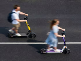 ФАС не согласовала объединение кикшеринг-сервисов Whoosh и «ЮрентБайк.ру»: причина — риск монополизации рынка