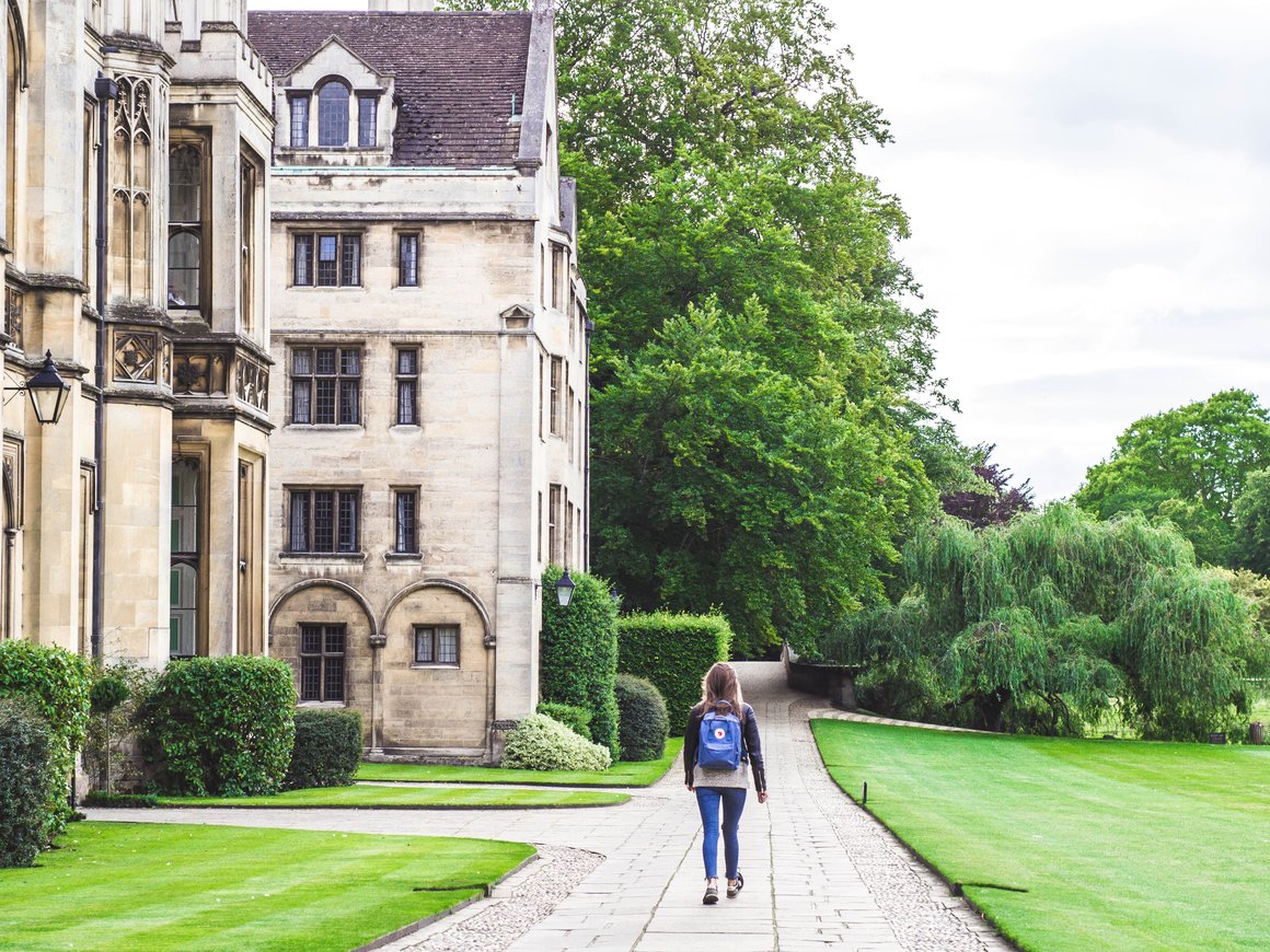 «Мне помогла установка “я просто попробую”». Студентка МГУ – о том, как поступить в вуз мечты, если ты сомневаешься