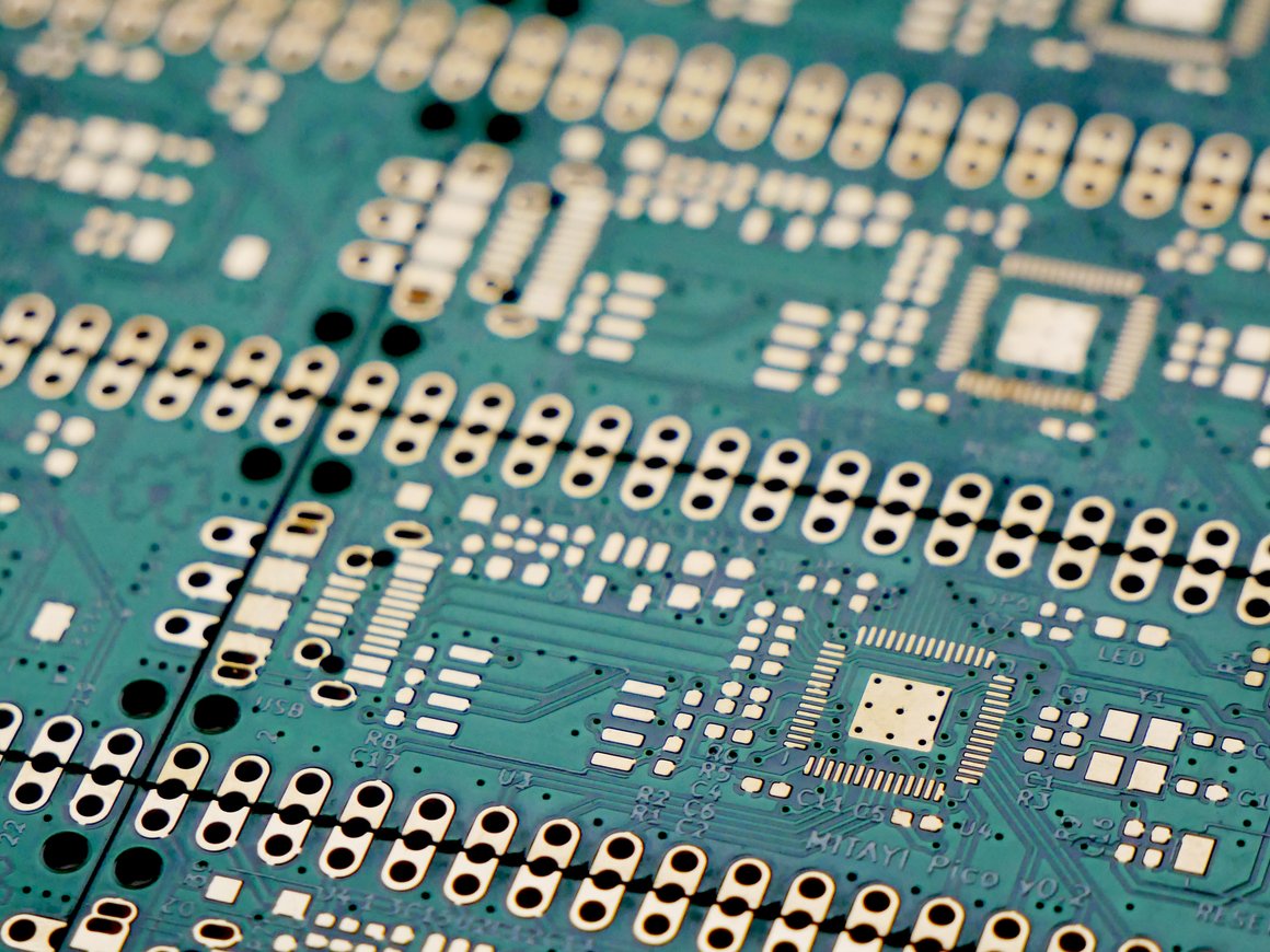 Бизнесмен из списка Forbes купил одного из крупнейших российских производителей печатных плат
