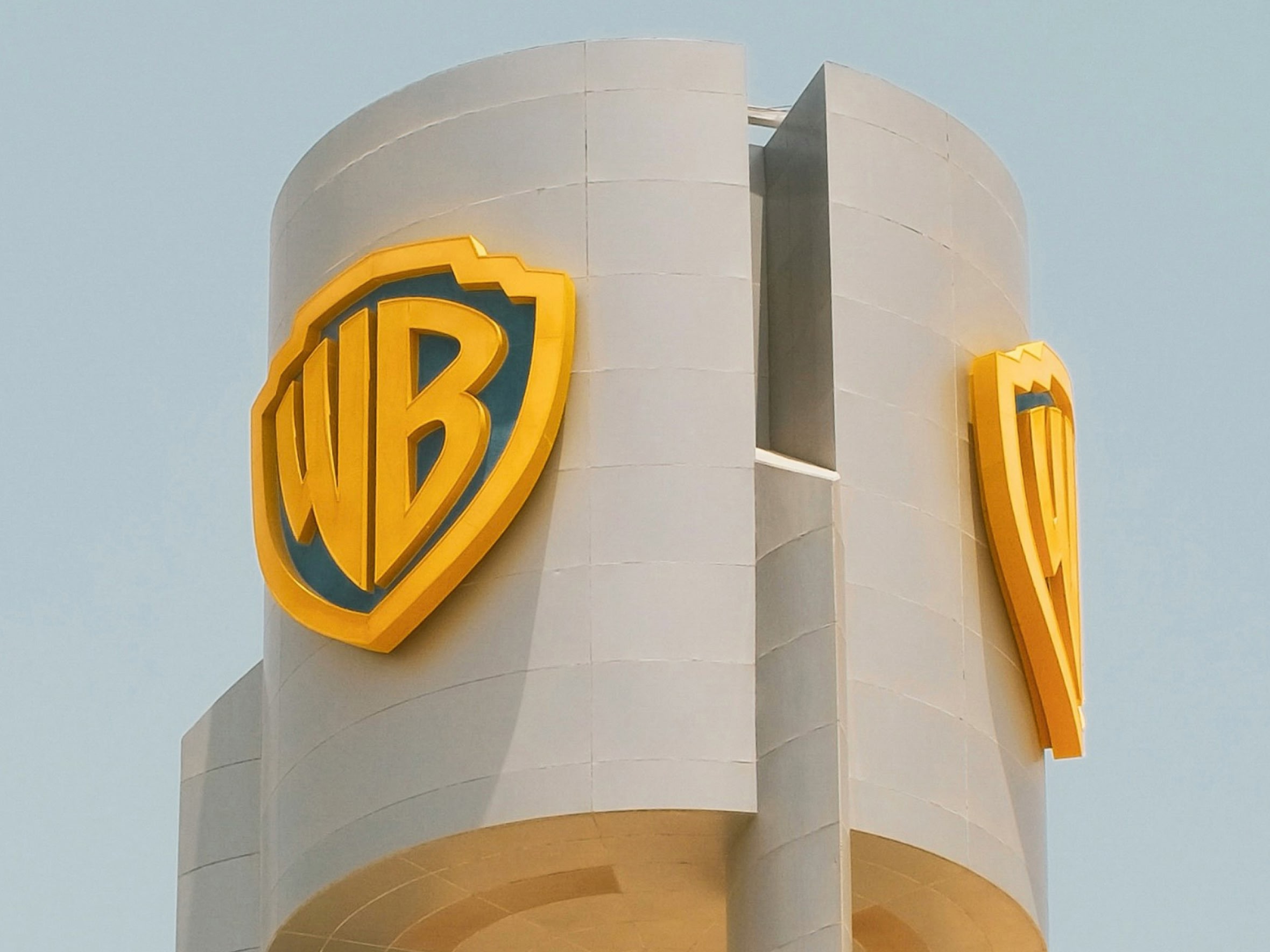 Киноиндустрия призвала проверить сделку Warner Bros. и Paramount — отрасль опасается монополизации рынка