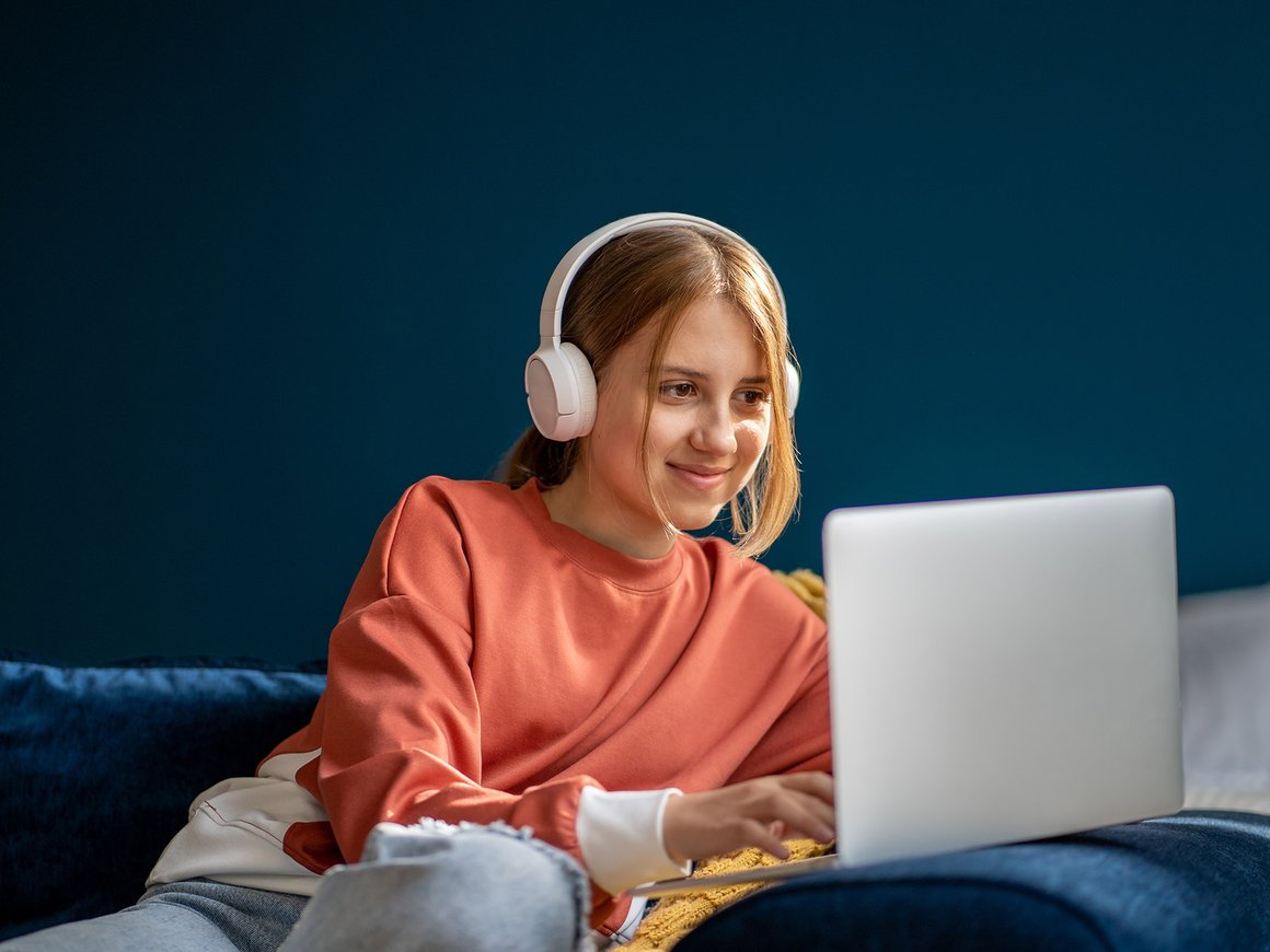 РКН изучит идею проверять возраст на маркетплейсах при продаже товаров 18+