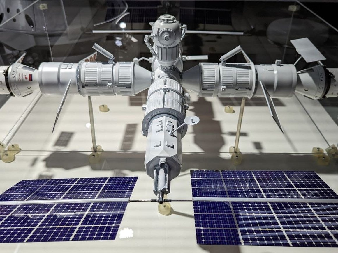 «Роскосмос» показал макет российской орбитальной станции