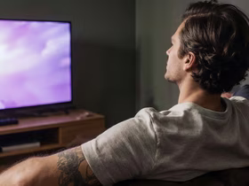 Wildberries может запустить собственный онлайн-кинотеатр: компания хотела купить «Иви» — сервис отказался от сделки