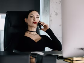 64% россиян считают допустимыми служебные романы — у каждого четвёртого были отношения с коллегой