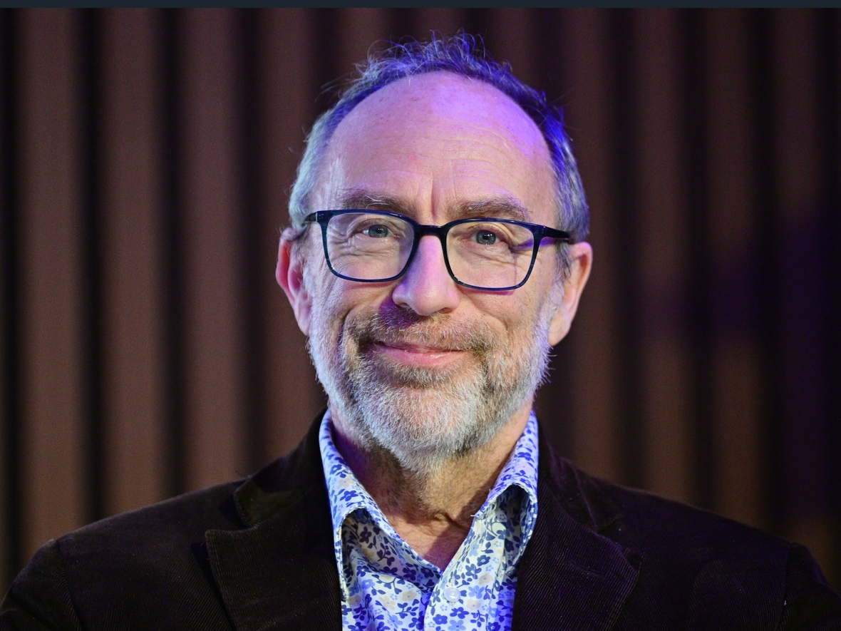 Основатель Википедии намерен монетизировать данные для обучения ИИ-моделей: ранее Бигтехи пользовались ей бесплатно