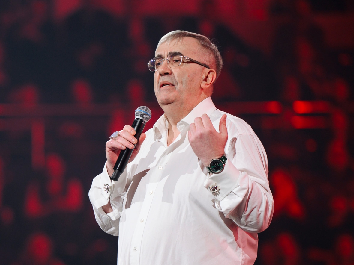 ИИ считает бизнес-модели лучше людей: международный стратег Гарретт Джонстон — о судьбе МСП в мире нейросетей