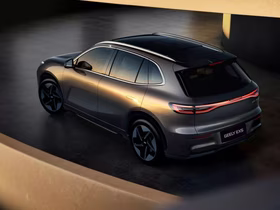 Кроссовер Geely EX5 EM-R